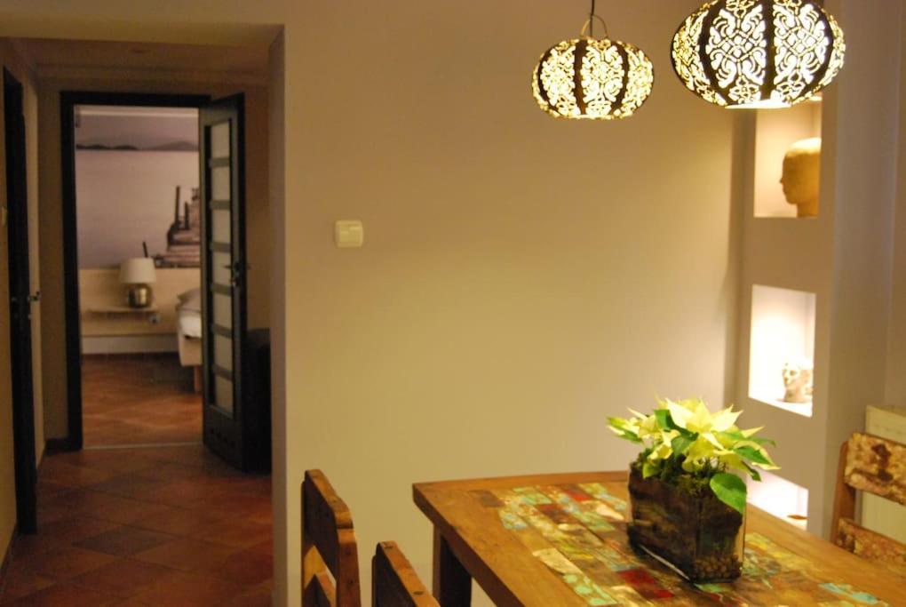 Spacious Apartment In Green District. Breslavia Exterior foto
