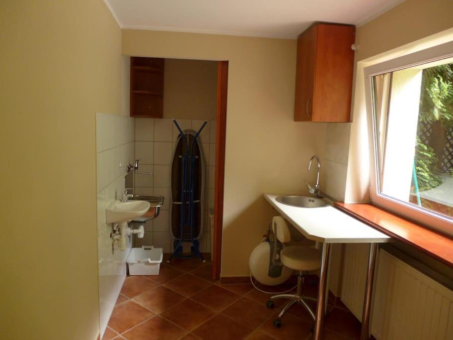 Spacious Apartment In Green District. Breslavia Exterior foto